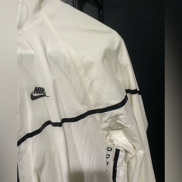 Nike windbreaker - Picture 3 of 6